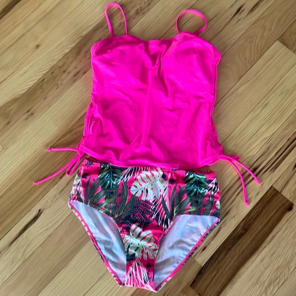 Tankini - Picture 1 of 5